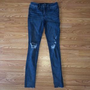 Ankle legging mid rise jeans. Size 0 Regular.